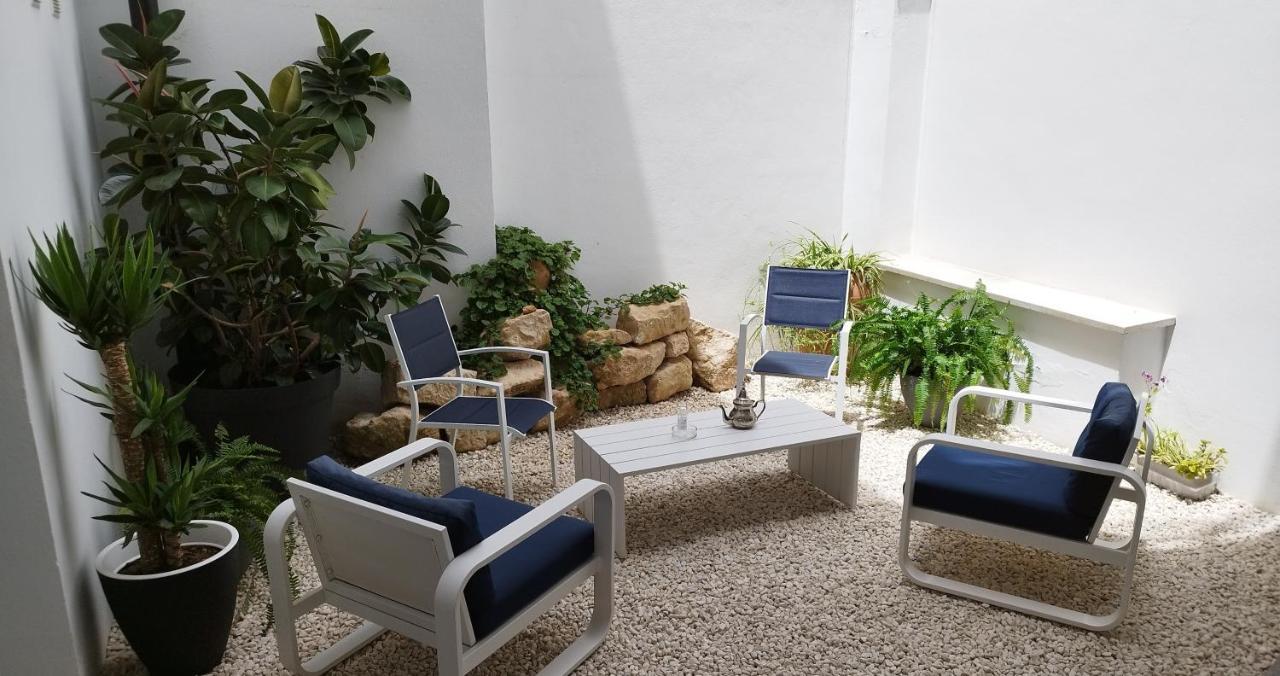 Apartamento Corredera Travel 5 *